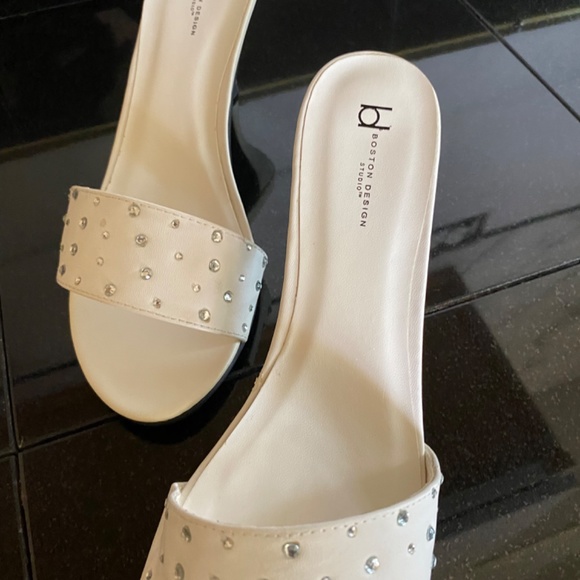 Boston Design Studio - Picture 1 of 15